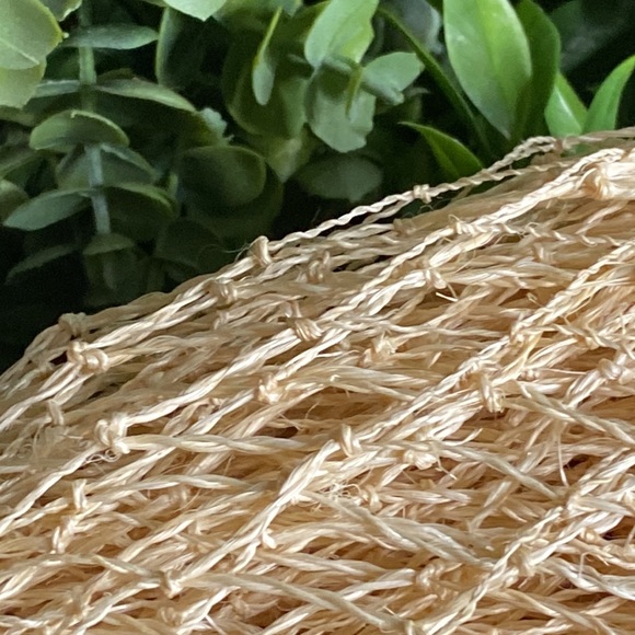 Pottery Barn Hand Woven Abaca Large Net Table Runner Nautical Natural Decoration - Picture 8 of 11